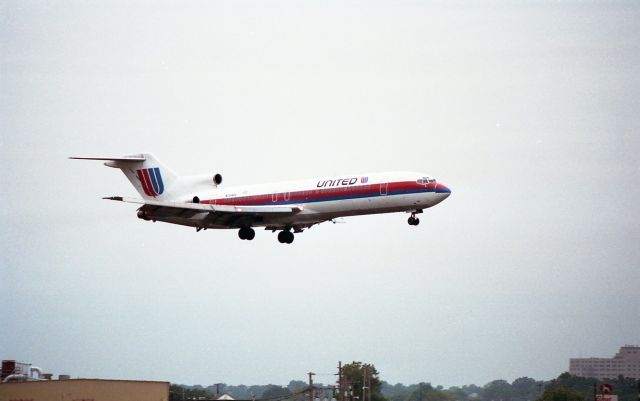 BOEING 727-200 (N7640U)