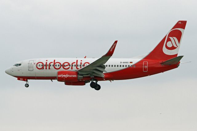 Boeing 737-700 (D-AHXG) - Air Berlin livery