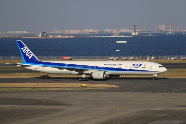 BOEING 777-300 (JA756A) - November 17th 2018:OKA-HND.