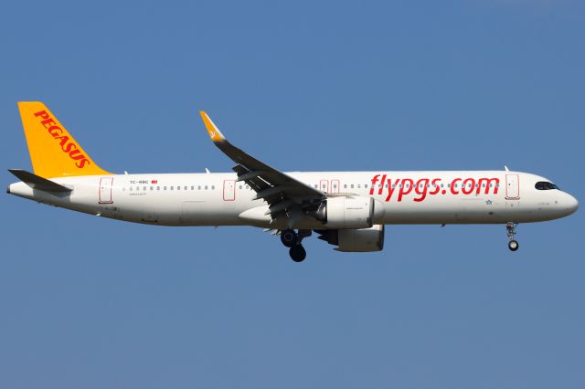 Airbus A321neo (TC-RBC)