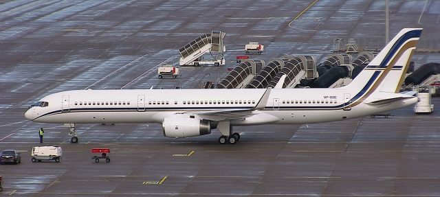 Boeing 757-200 (VP-BBE) - VPBBE01122021ZRH.jpg