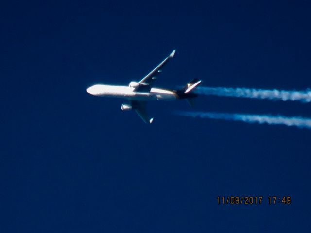 BOEING 767-300 (N343UP)