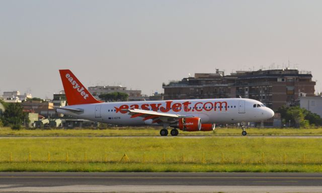 Airbus A320 (G-EZTB) - EasyJet Airbus A320-214 G-EZTB landing in Rome Ciampino