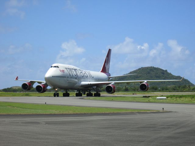 Boeing 747-400 (G-VXLG)