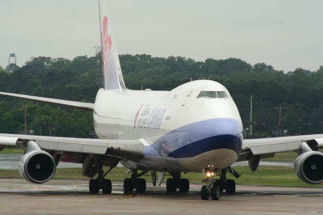 Boeing 747-400 (B-18707)