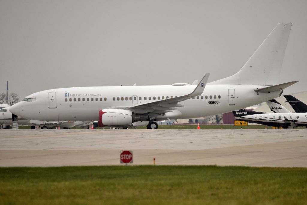 Boeing 737-700 (N660CP)