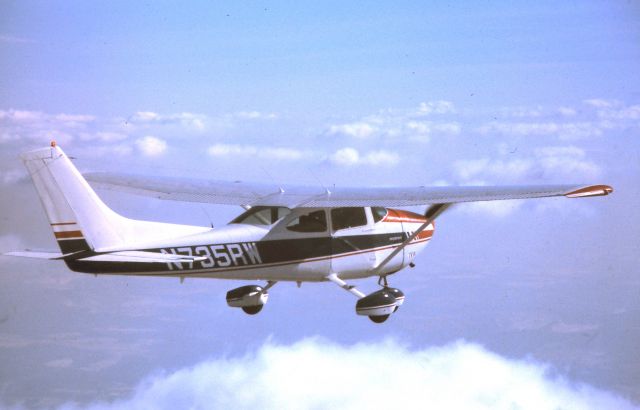 Cessna Skylane (N735RW)