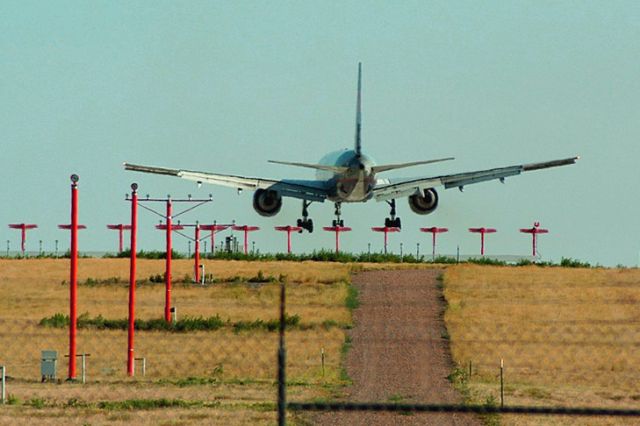 Boeing 757-200 (UNK) - Appr Rwy 16R KDEN