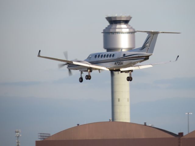 Beechcraft Super King Air 350 (N700U) - N700U arrives into KCLE airport November 24th, 2015. 