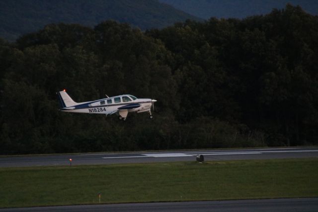 Beechcraft 35 Bonanza (N18284)