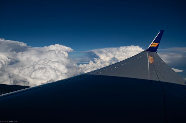 Boeing 757-200 (TF-ISL) - Departure from Edmonton august 2016 