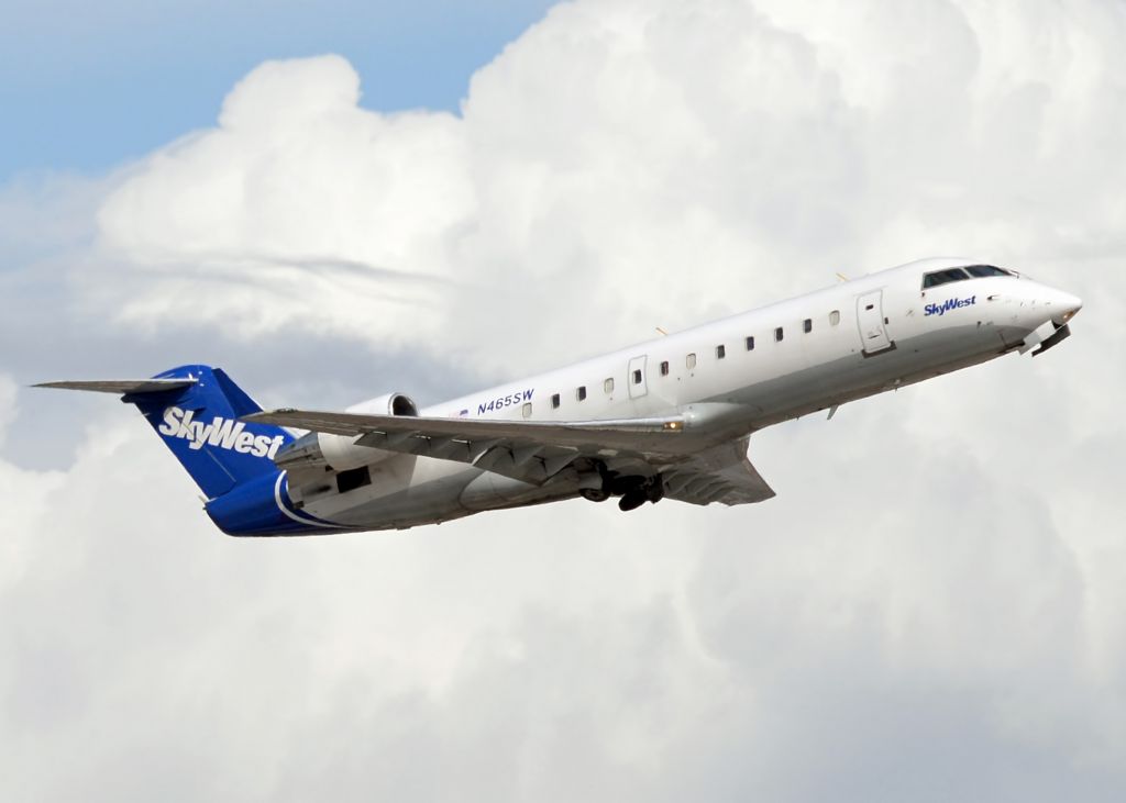 Canadair Regional Jet CRJ-200 (N465SW)
