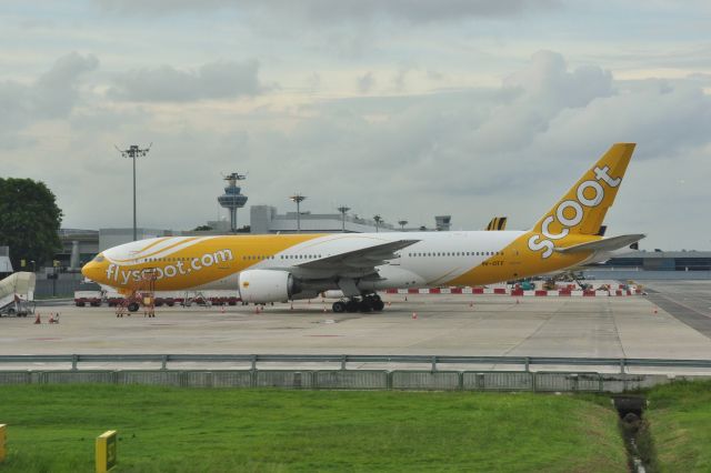 Boeing 777-200 (9V-OTF) - Scoot Boeing 777-212(ER) 9V-OTF in Singapore Changi