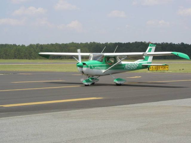 Cessna Commuter (N8166F) - 1966 Cessna 150F