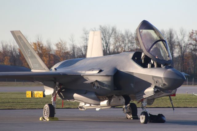 Lockheed F-35C (AFR125042) - It's 25 F in Green Bay on October 30 '23 at 8:30 am as the morning sun strikes one of Luke AFB AZ Lightning 2's. 