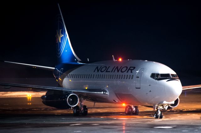 Boeing 737-200 (C-GNLK) - Blown tire