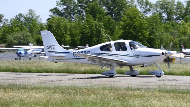 Cirrus SR-22 (N828C)