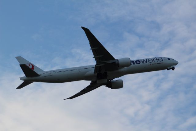 BOEING 777-300ER (JA732J) - A Japan Airlines B777-300ER taking off from LHR, on runway 09R.br /br /Location: Great South West Road.br /Date: 02.06.22 (dd/mm/yy)