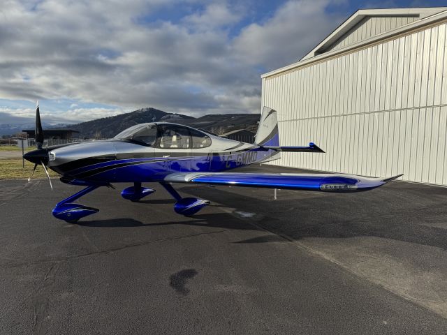 Vans RV-10 (C-GMMD)