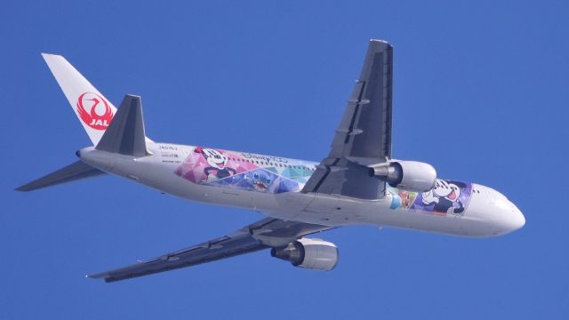 BOEING 767-300 (JA615J)