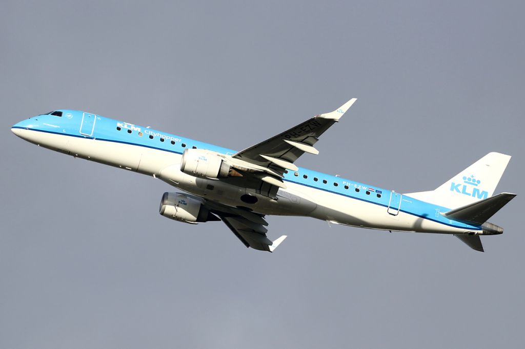 EMBRAER 175 (long wing) (PH-EZW)