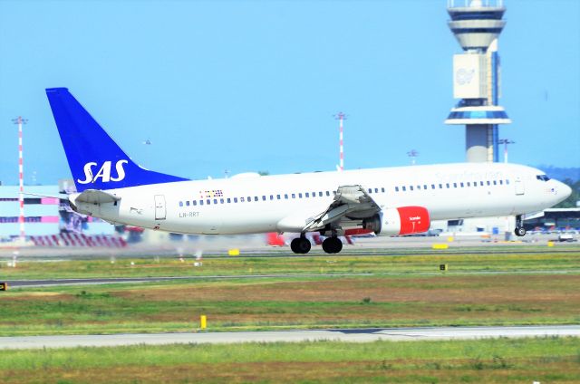 Boeing 737-800 (LN-RRT)