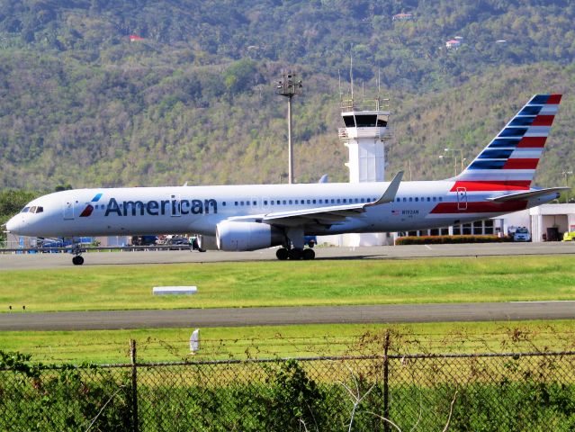 Boeing 757-200 (N192AN)