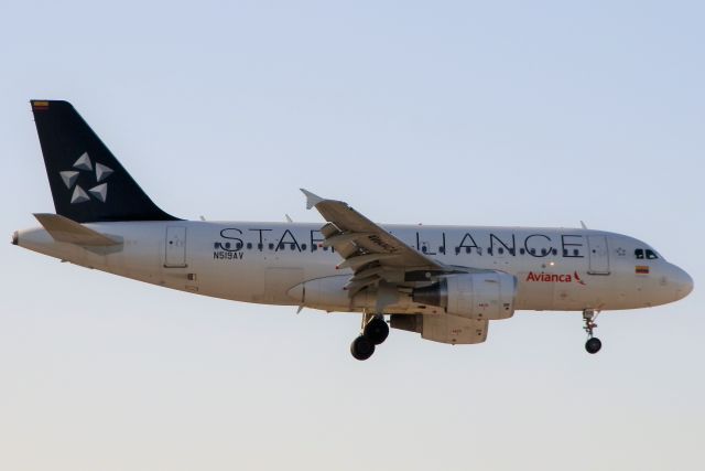 Airbus A319 (N519AV)