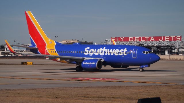 Boeing 737-700 (N798SW)