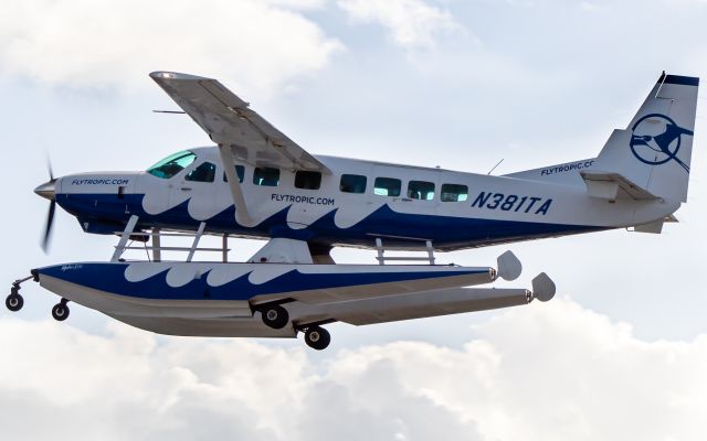 Cessna Caravan (N381TA)