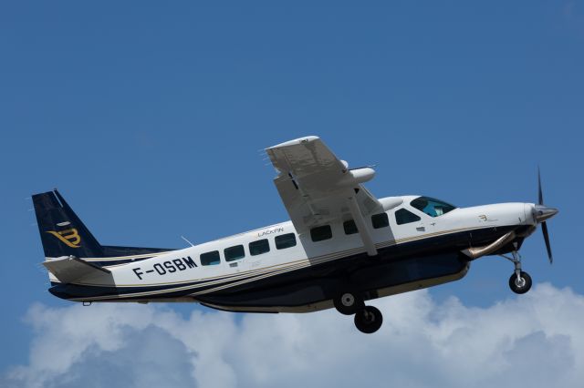 Cessna Caravan (F-OSBM)