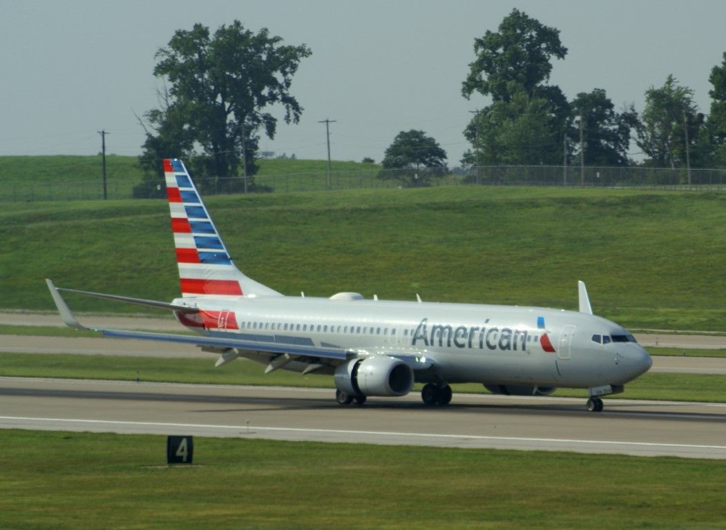 Boeing 737-800 (N358PW)