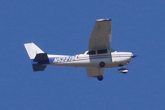 Cessna Skylane (N52219)