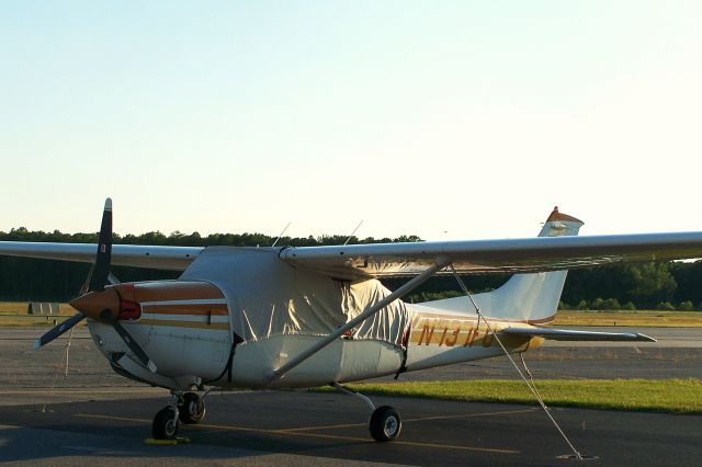 Cessna Skylane (N737FU)