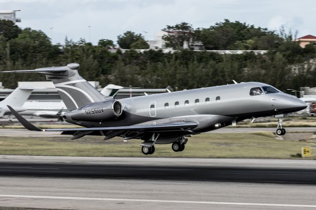 Embraer Legacy 550 (N255DV)