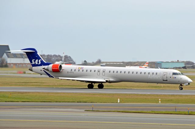 Canadair Regional Jet CRJ-900 (EI-FPS) - Flyvergrillen RWY22Rbr /Operate by CityJet