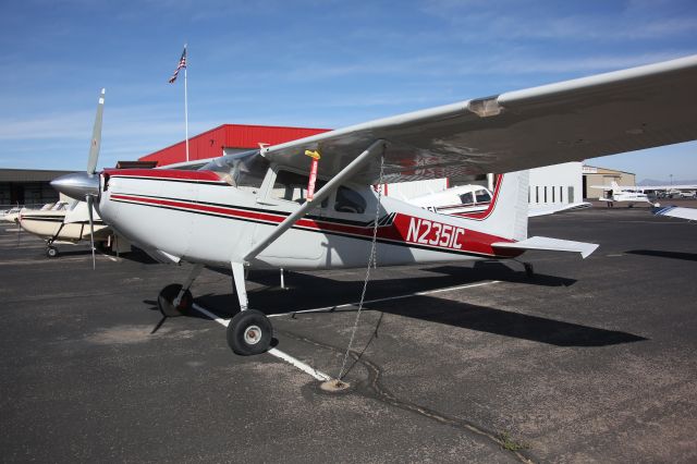 Cessna Skywagon 180 (N2351C)