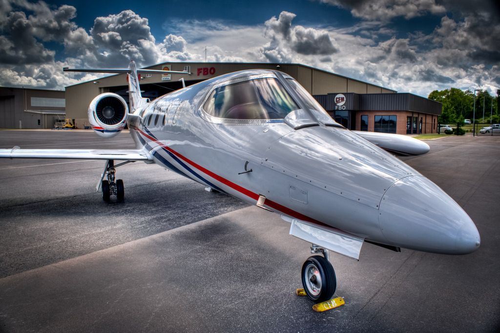 Learjet 35 (N701DA)