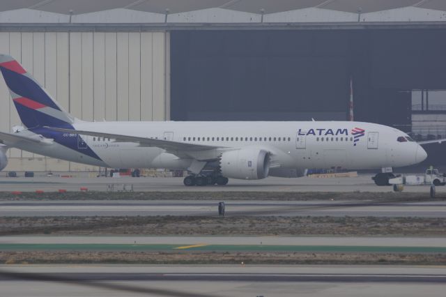 Boeing 787-8 (CC-BBG)