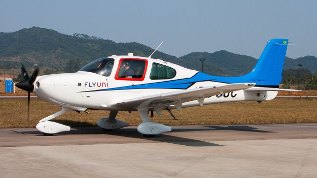 Cirrus SR-22 (PR-JJC)