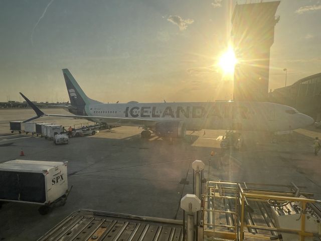 Boeing 737 MAX 9 (TF-ICA) - Another great flight on Icelandair!