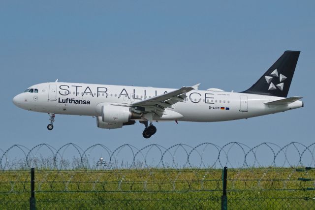 Airbus A320 (D-AIZM)