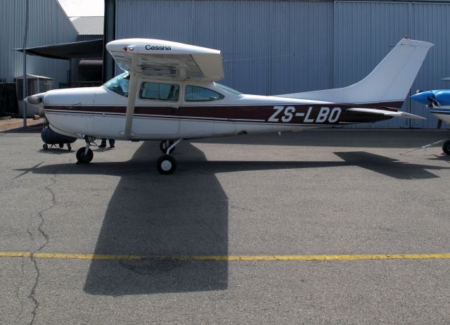 Cessna Skylane (ZS-LBO)