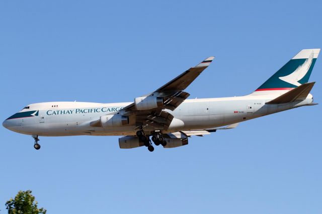 Boeing 747-400 (B-HUQ)