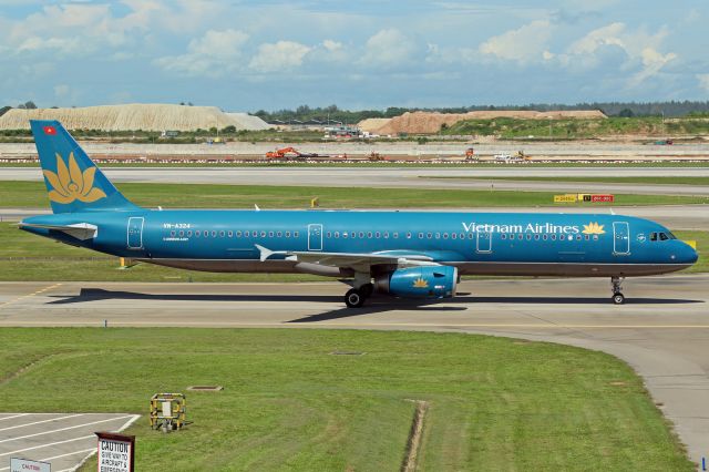 VN-A324 —