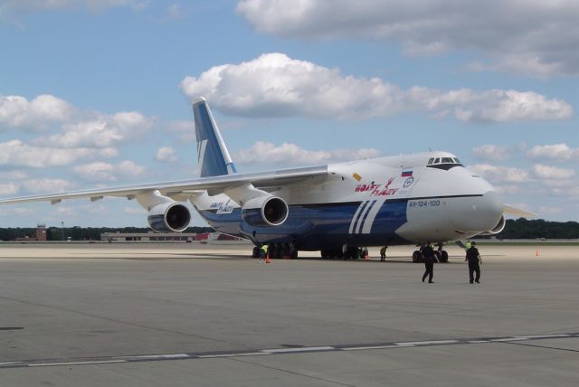 AAA124 — - Antonov 124 on the US Customs Ramp at RFD