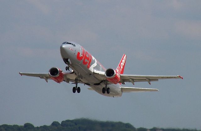 Boeing 737-800 (G-GDFC) - DATE 12/07/12 C/N 28375