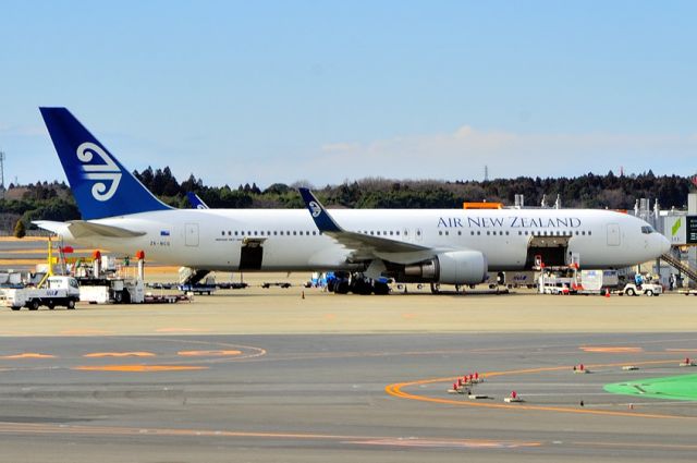 BOEING 767-300 (ZK-NCG)