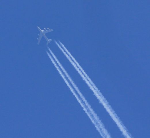 — — - USAF KC-135 OVER JOPLIN, MO