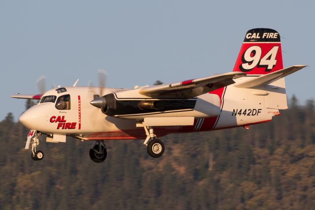 MARSH Turbo Tracker (N442DF) - On final while working the Badger Fire burning near Yreka, CA